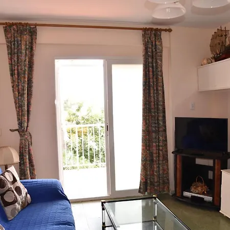 Apartamento Familiar En Les Rotes Apartment